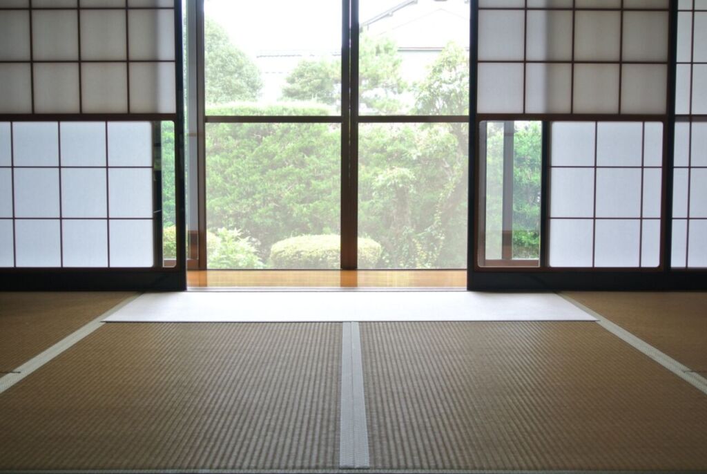 親の家の片付けが完了してスッキリした部屋