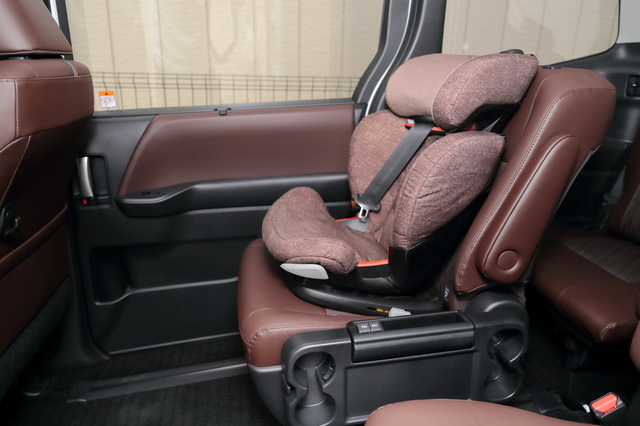 チャイルドシートを高く売るためのお手入れ