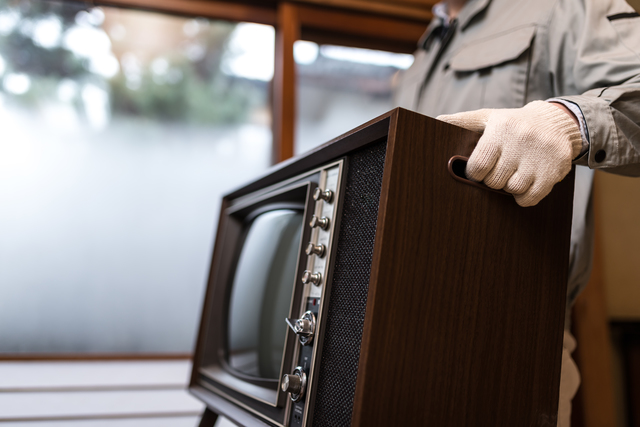 寿命を迎えたテレビの処分イメージ