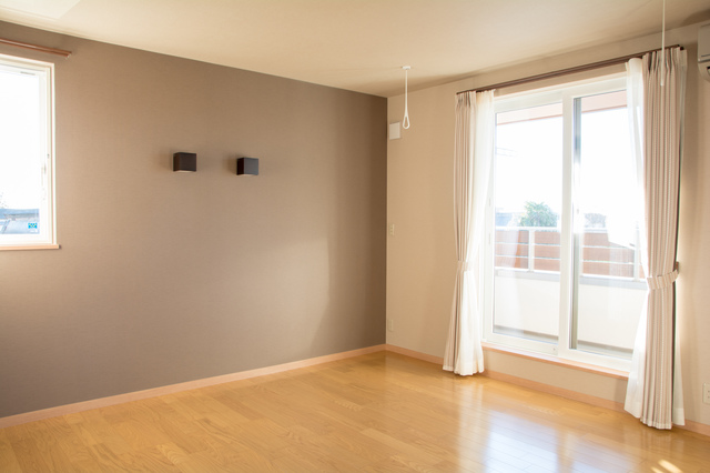 マットレスを処分してスッキリした寝室