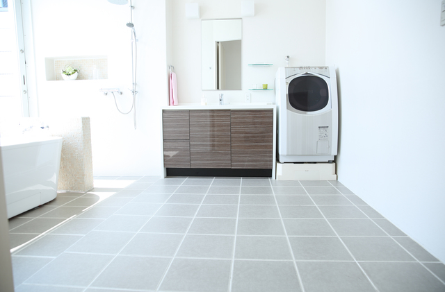 洗濯機の処分が完了してスッキリした洗面所