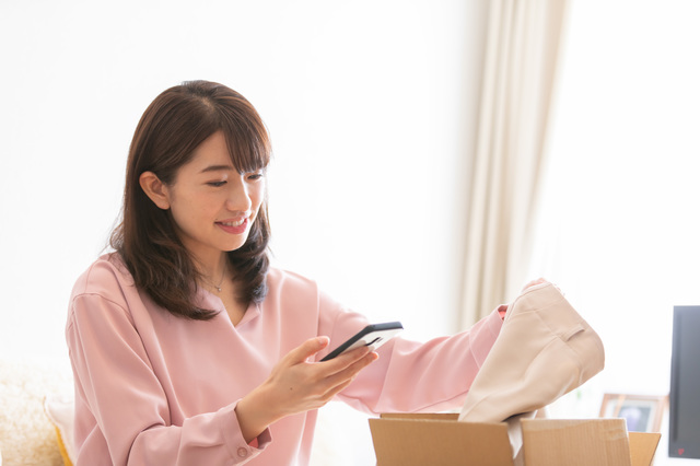 フリマアプリと出張買取の比較イメージ