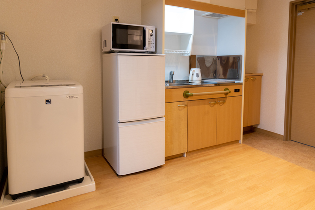 一人暮らし用の冷蔵庫と洗濯機