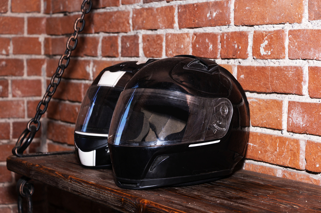 処分のタイミングを迎えたバイク用ヘルメット