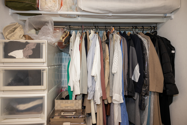 衣替えで買取できる服と寄付向きの服の比較