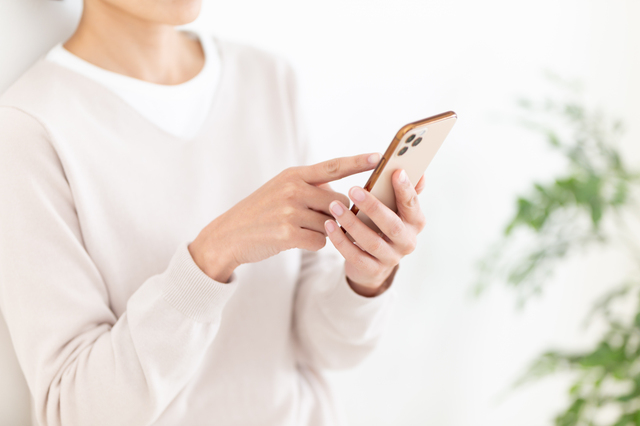 スマホアプリのデバイス登録解除・初期化画面イメージ