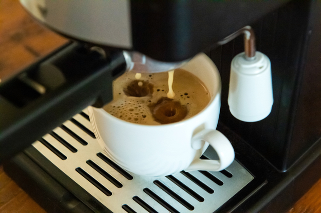 デロンギ全自動コーヒーマシン