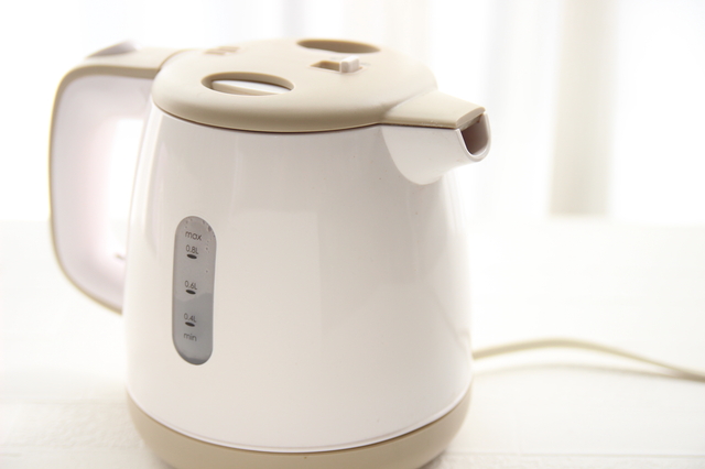 電気ケトルを高く売るための付属品一式