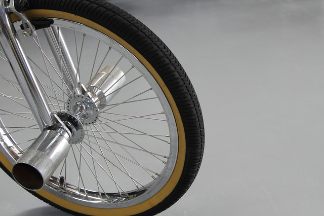 BMXのフレームに入ったペグ使用による傷の確認